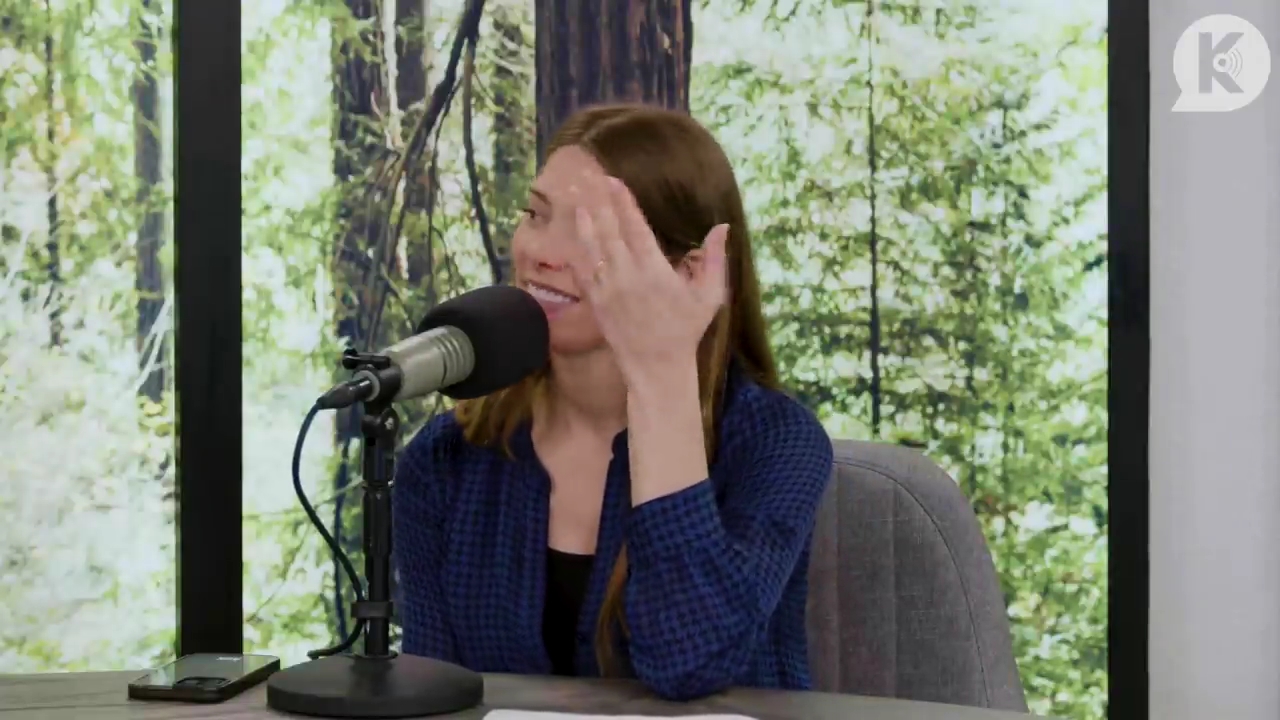 Ashley-Greene-dot-nl_TheTwilightEffectPostcast-Aflevering9NewMoonRewatchPart3of3-2973.jpg Ashley-Greene-dot-nl_TheTwilightEffectPostcast-Aflevering9NewMoonRewatchPart3of3-2973.jpg