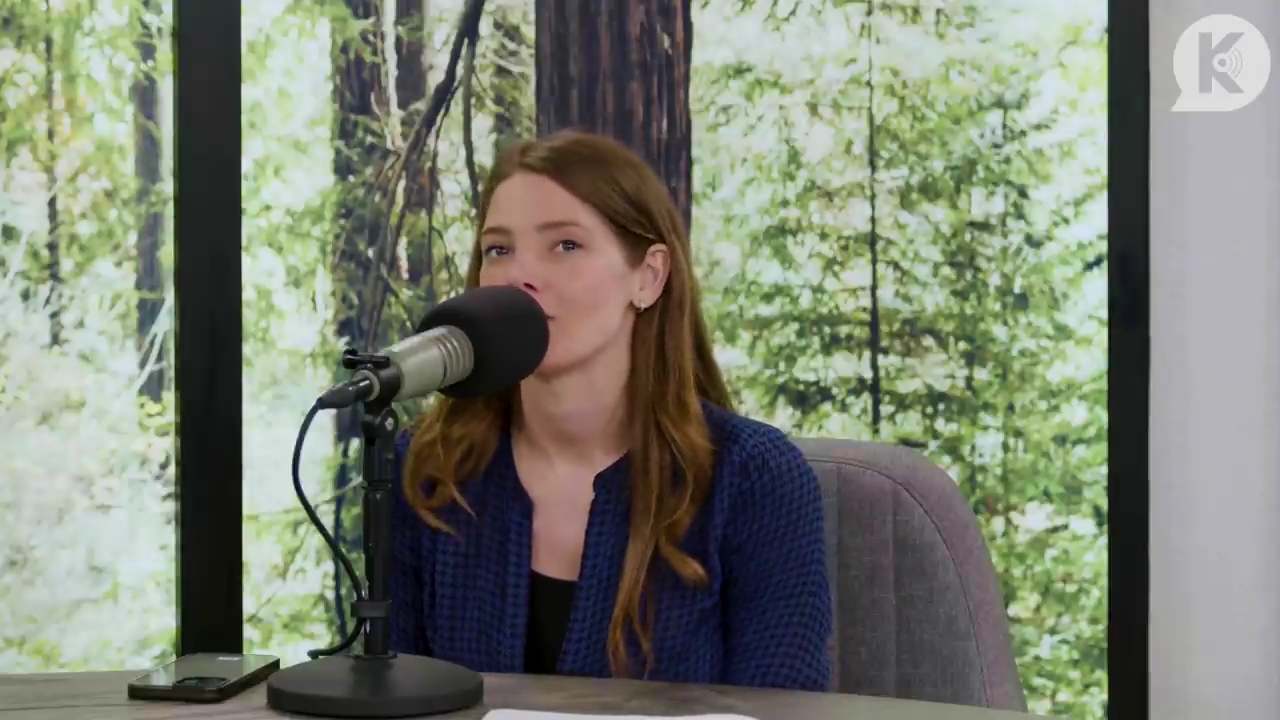 Ashley-Greene-dot-nl_TheTwilightEffectPostcast-Aflevering9NewMoonRewatchPart3of3-2985.jpg Ashley-Greene-dot-nl_TheTwilightEffectPostcast-Aflevering9NewMoonRewatchPart3of3-2985.jpg