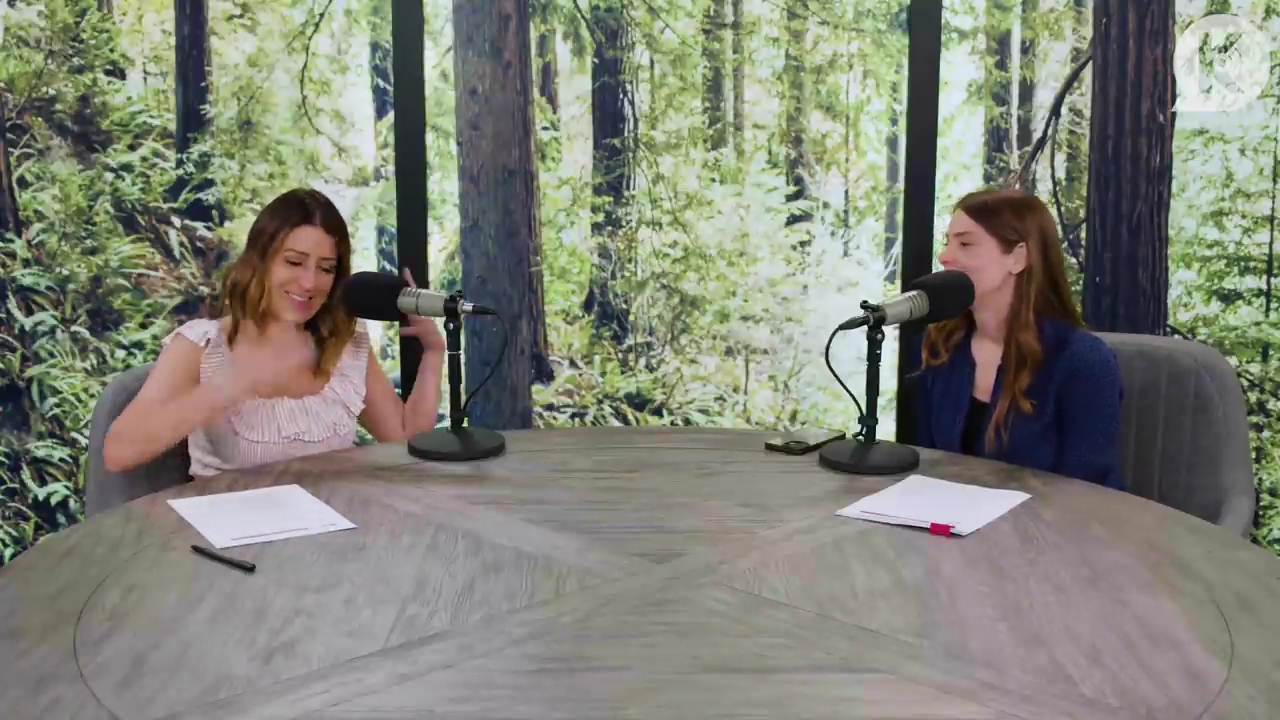 Ashley-Greene-dot-nl_TheTwilightEffectPostcast-Aflevering9NewMoonRewatchPart3of3-2992.jpg Ashley-Greene-dot-nl_TheTwilightEffectPostcast-Aflevering9NewMoonRewatchPart3of3-2992.jpg