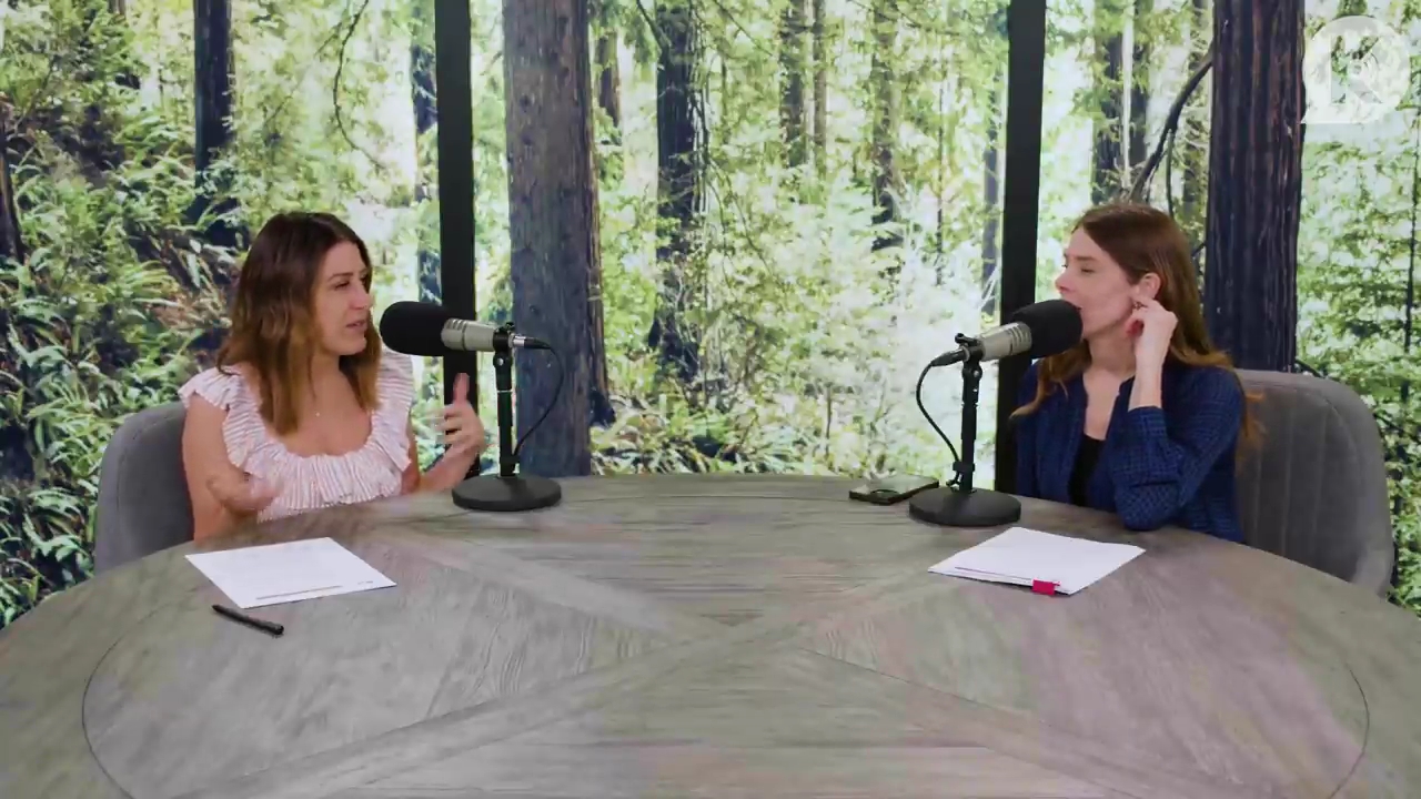 Ashley-Greene-dot-nl_TheTwilightEffectPostcast-Aflevering9NewMoonRewatchPart3of3-3008.jpg Ashley-Greene-dot-nl_TheTwilightEffectPostcast-Aflevering9NewMoonRewatchPart3of3-3008.jpg