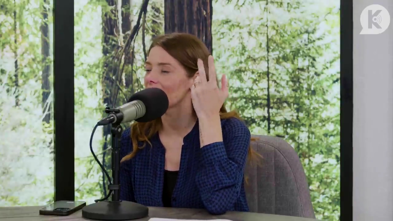 Ashley-Greene-dot-nl_TheTwilightEffectPostcast-Aflevering9NewMoonRewatchPart3of3-3015.jpg Ashley-Greene-dot-nl_TheTwilightEffectPostcast-Aflevering9NewMoonRewatchPart3of3-3015.jpg