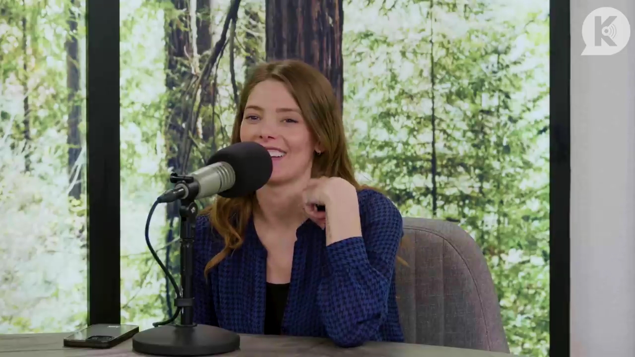 Ashley-Greene-dot-nl_TheTwilightEffectPostcast-Aflevering9NewMoonRewatchPart3of3-3057.jpg Ashley-Greene-dot-nl_TheTwilightEffectPostcast-Aflevering9NewMoonRewatchPart3of3-3057.jpg