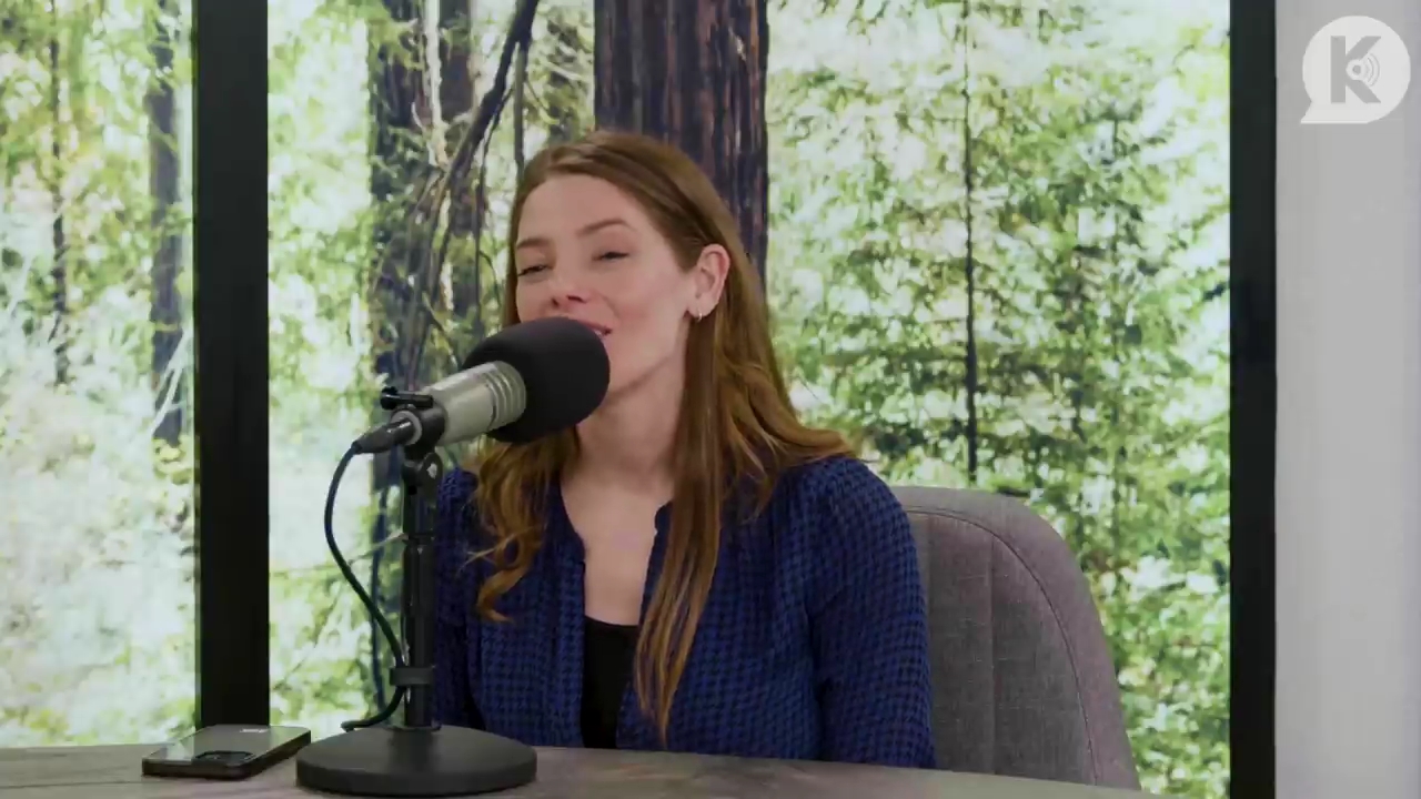 Ashley-Greene-dot-nl_TheTwilightEffectPostcast-Aflevering9NewMoonRewatchPart3of3-3062.jpg Ashley-Greene-dot-nl_TheTwilightEffectPostcast-Aflevering9NewMoonRewatchPart3of3-3062.jpg