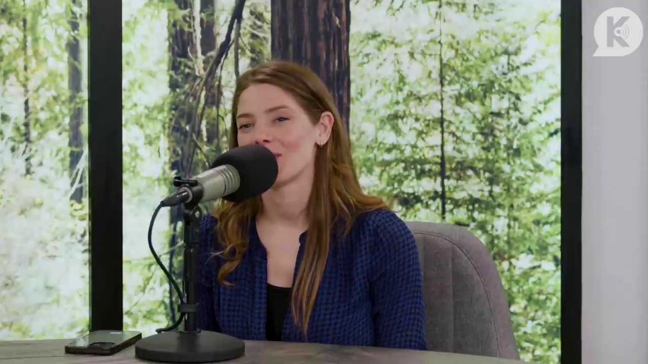 Ashley-Greene-dot-nl_TheTwilightEffectPostcast-Aflevering9NewMoonRewatchPart3of3-3063.jpg Ashley-Greene-dot-nl_TheTwilightEffectPostcast-Aflevering9NewMoonRewatchPart3of3-3063.jpg