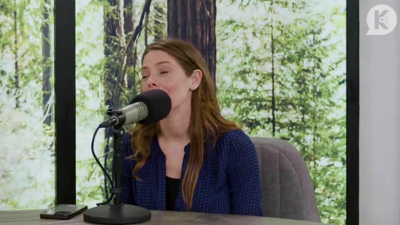 Ashley-Greene-dot-nl_TheTwilightEffectPostcast-Aflevering9NewMoonRewatchPart3of3-3066.jpg Ashley-Greene-dot-nl_TheTwilightEffectPostcast-Aflevering9NewMoonRewatchPart3of3-3066.jpg