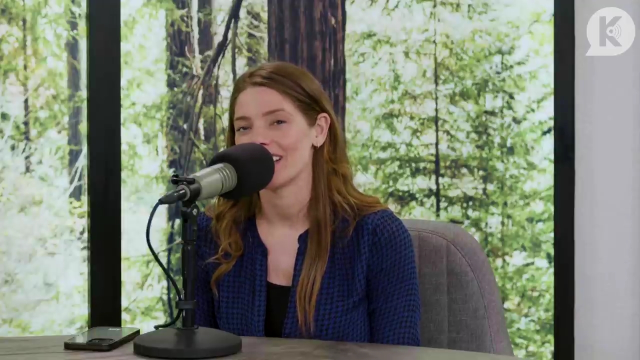 Ashley-Greene-dot-nl_TheTwilightEffectPostcast-Aflevering9NewMoonRewatchPart3of3-3075.jpg Ashley-Greene-dot-nl_TheTwilightEffectPostcast-Aflevering9NewMoonRewatchPart3of3-3075.jpg