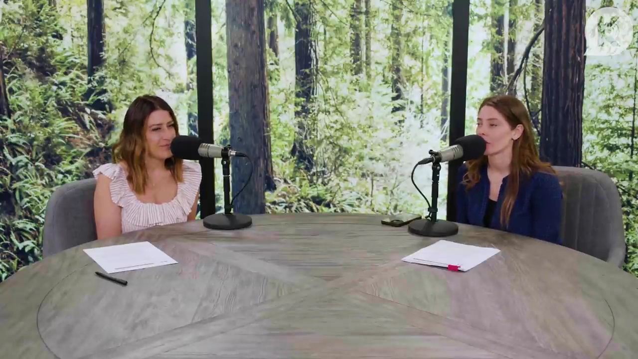 Ashley-Greene-dot-nl_TheTwilightEffectPostcast-Aflevering9NewMoonRewatchPart3of3-3094.jpg Ashley-Greene-dot-nl_TheTwilightEffectPostcast-Aflevering9NewMoonRewatchPart3of3-3094.jpg