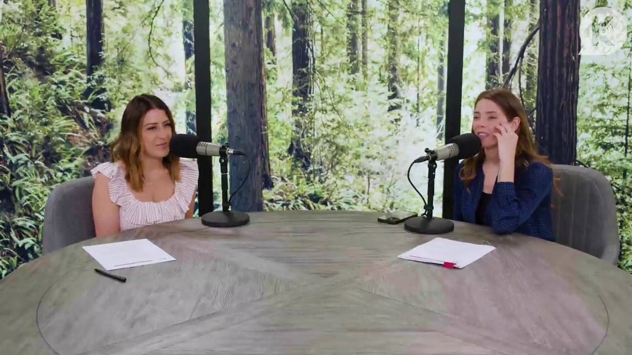 Ashley-Greene-dot-nl_TheTwilightEffectPostcast-Aflevering9NewMoonRewatchPart3of3-3102.jpg Ashley-Greene-dot-nl_TheTwilightEffectPostcast-Aflevering9NewMoonRewatchPart3of3-3102.jpg