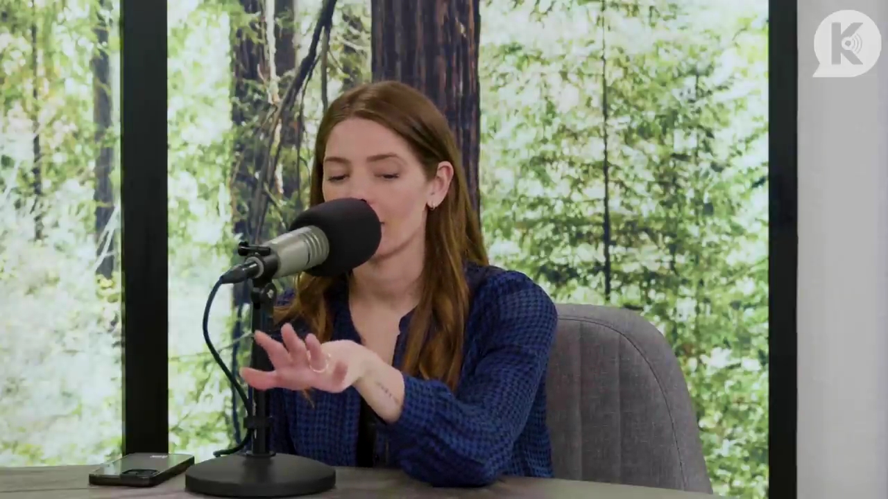 Ashley-Greene-dot-nl_TheTwilightEffectPostcast-Aflevering9NewMoonRewatchPart3of3-3116.jpg Ashley-Greene-dot-nl_TheTwilightEffectPostcast-Aflevering9NewMoonRewatchPart3of3-3116.jpg