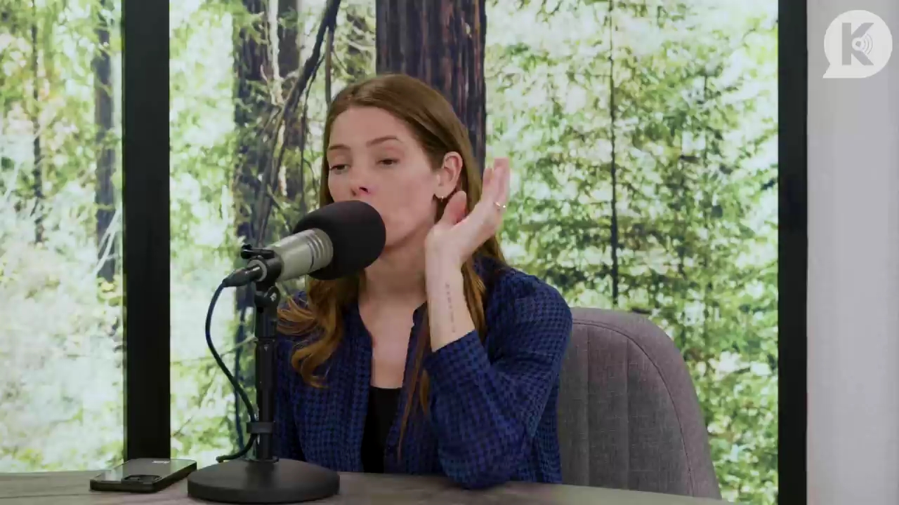 Ashley-Greene-dot-nl_TheTwilightEffectPostcast-Aflevering9NewMoonRewatchPart3of3-3122.jpg Ashley-Greene-dot-nl_TheTwilightEffectPostcast-Aflevering9NewMoonRewatchPart3of3-3122.jpg