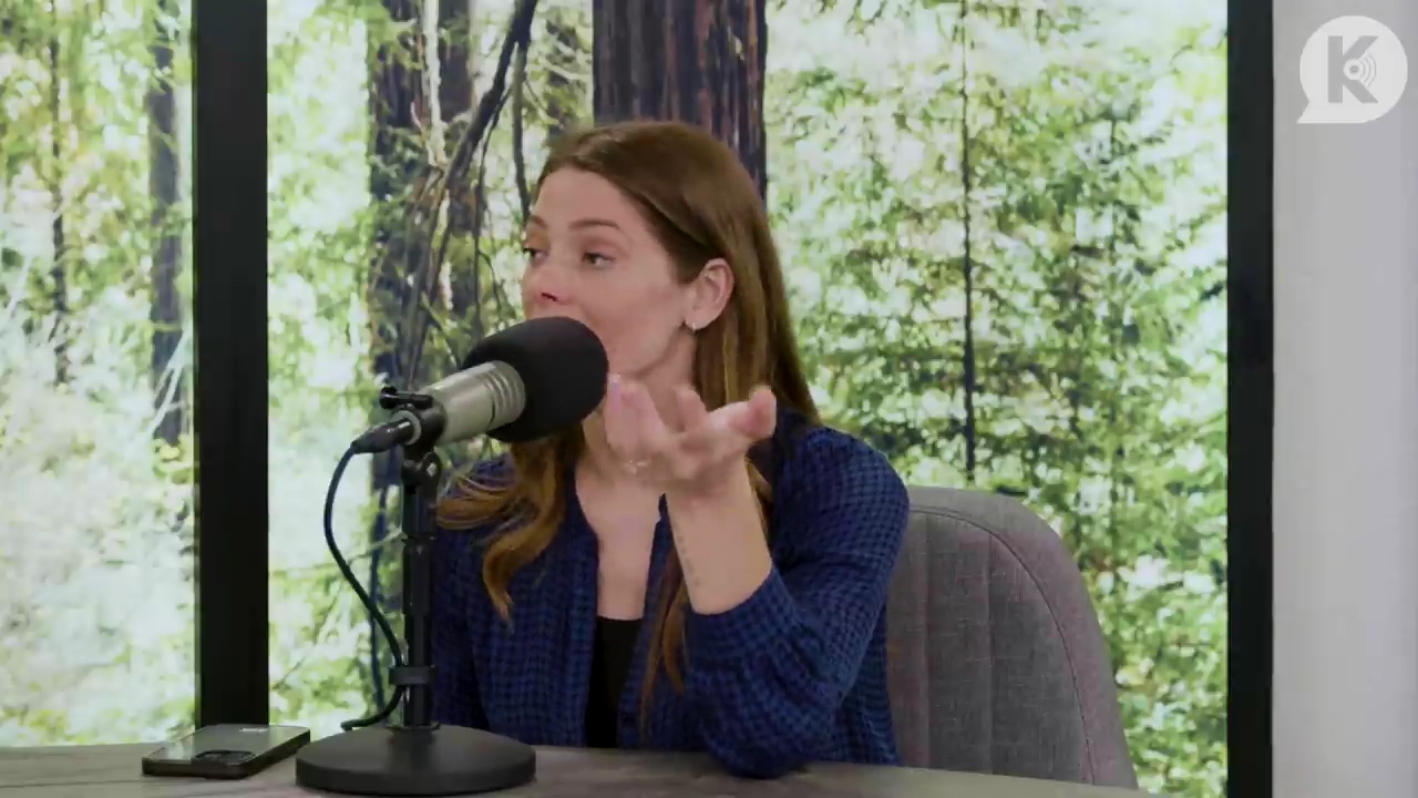 Ashley-Greene-dot-nl_TheTwilightEffectPostcast-Aflevering9NewMoonRewatchPart3of3-3138.jpg Ashley-Greene-dot-nl_TheTwilightEffectPostcast-Aflevering9NewMoonRewatchPart3of3-3138.jpg