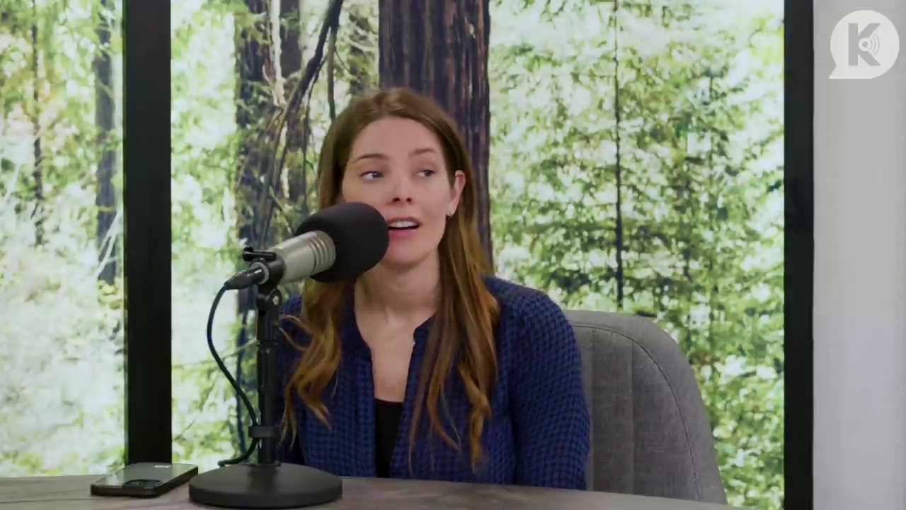 Ashley-Greene-dot-nl_TheTwilightEffectPostcast-Aflevering9NewMoonRewatchPart3of3-3181.jpg Ashley-Greene-dot-nl_TheTwilightEffectPostcast-Aflevering9NewMoonRewatchPart3of3-3181.jpg