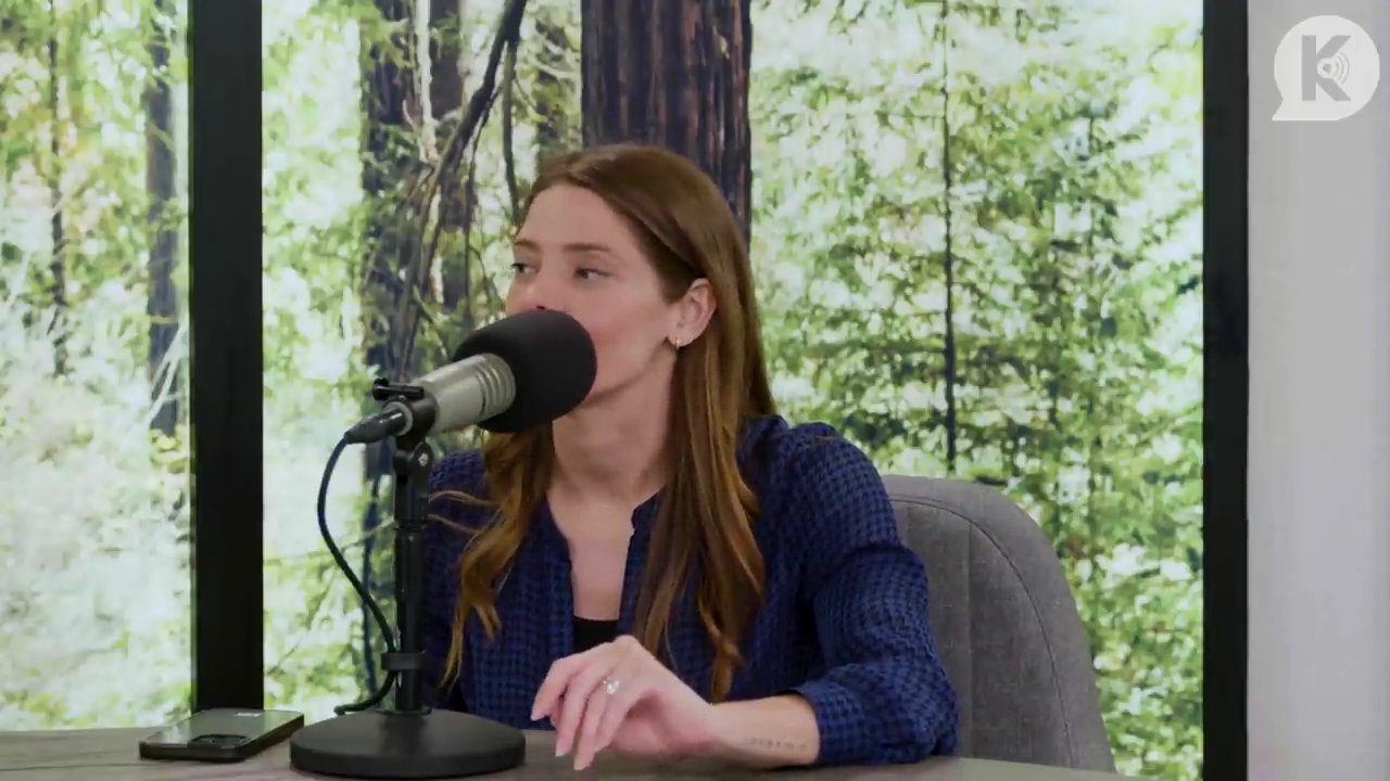 Ashley-Greene-dot-nl_TheTwilightEffectPostcast-Aflevering9NewMoonRewatchPart3of3-3187.jpg Ashley-Greene-dot-nl_TheTwilightEffectPostcast-Aflevering9NewMoonRewatchPart3of3-3187.jpg