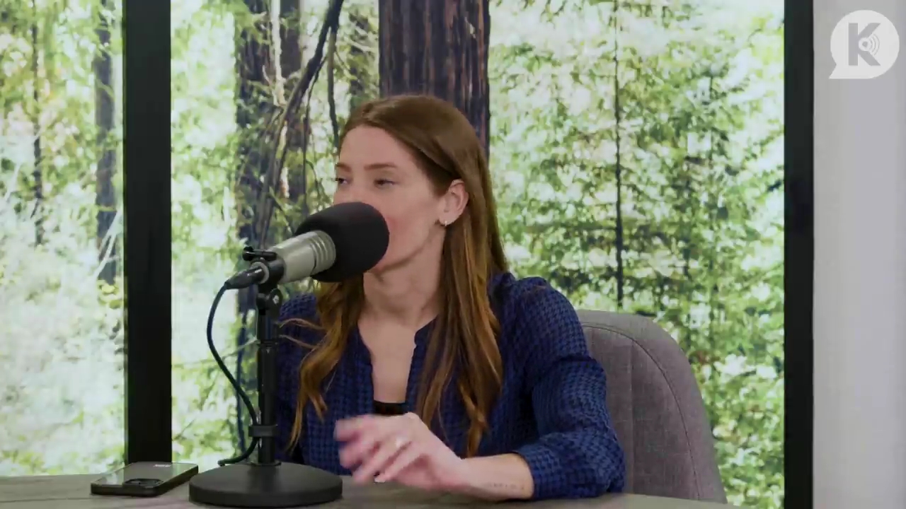 Ashley-Greene-dot-nl_TheTwilightEffectPostcast-Aflevering9NewMoonRewatchPart3of3-3189.jpg Ashley-Greene-dot-nl_TheTwilightEffectPostcast-Aflevering9NewMoonRewatchPart3of3-3189.jpg