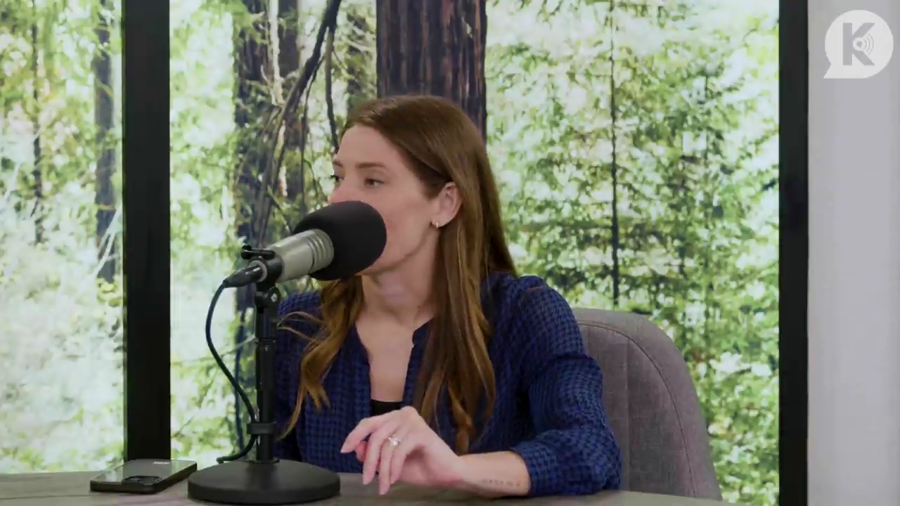 Ashley-Greene-dot-nl_TheTwilightEffectPostcast-Aflevering9NewMoonRewatchPart3of3-3190.jpg Ashley-Greene-dot-nl_TheTwilightEffectPostcast-Aflevering9NewMoonRewatchPart3of3-3190.jpg