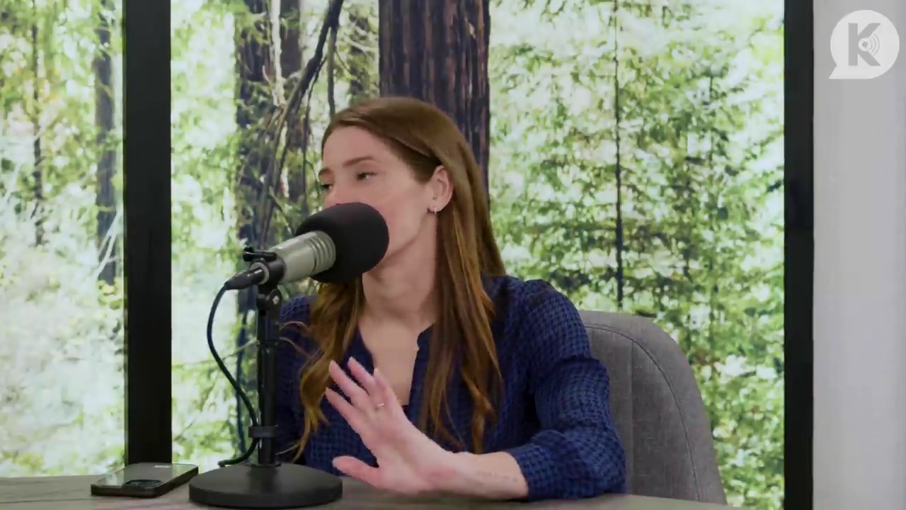 Ashley-Greene-dot-nl_TheTwilightEffectPostcast-Aflevering9NewMoonRewatchPart3of3-3198.jpg Ashley-Greene-dot-nl_TheTwilightEffectPostcast-Aflevering9NewMoonRewatchPart3of3-3198.jpg