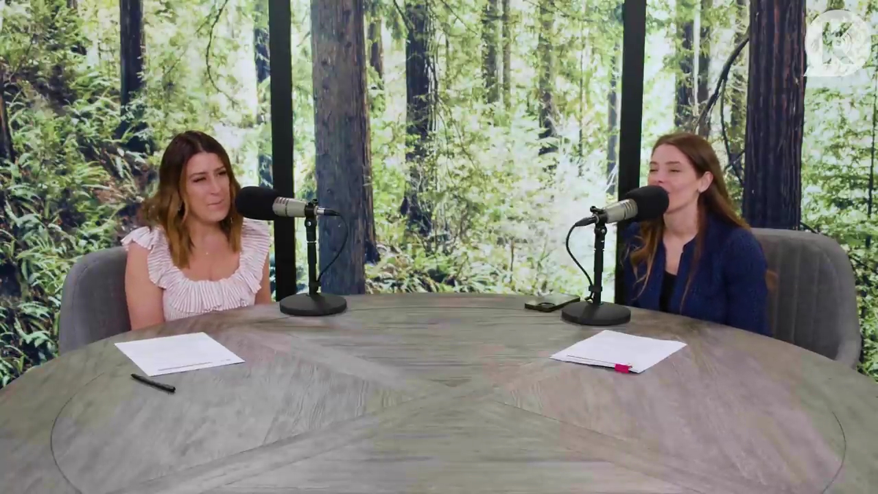 Ashley-Greene-dot-nl_TheTwilightEffectPostcast-Aflevering9NewMoonRewatchPart3of3-3213.jpg Ashley-Greene-dot-nl_TheTwilightEffectPostcast-Aflevering9NewMoonRewatchPart3of3-3213.jpg