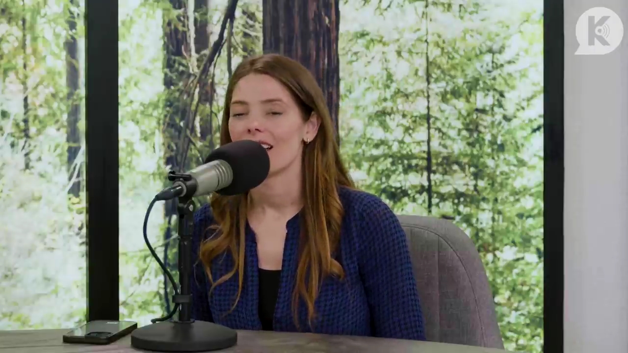 Ashley-Greene-dot-nl_TheTwilightEffectPostcast-Aflevering9NewMoonRewatchPart3of3-3257.jpg Ashley-Greene-dot-nl_TheTwilightEffectPostcast-Aflevering9NewMoonRewatchPart3of3-3257.jpg