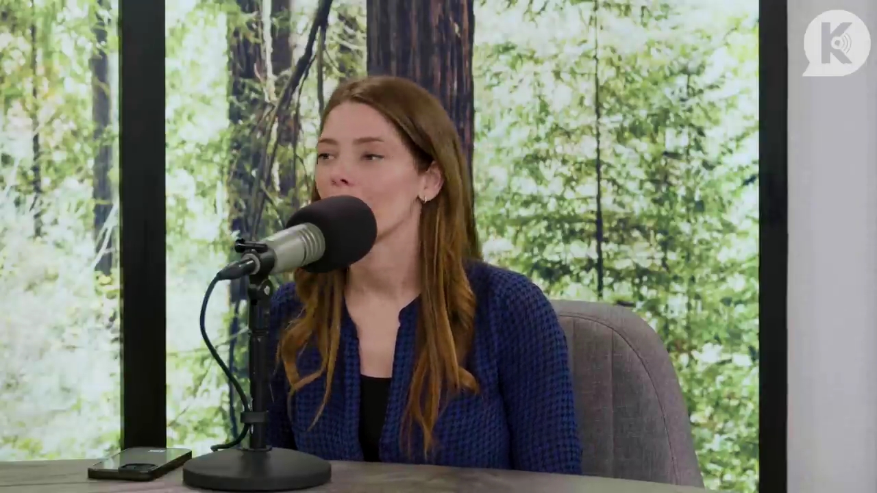 Ashley-Greene-dot-nl_TheTwilightEffectPostcast-Aflevering9NewMoonRewatchPart3of3-3258.jpg Ashley-Greene-dot-nl_TheTwilightEffectPostcast-Aflevering9NewMoonRewatchPart3of3-3258.jpg