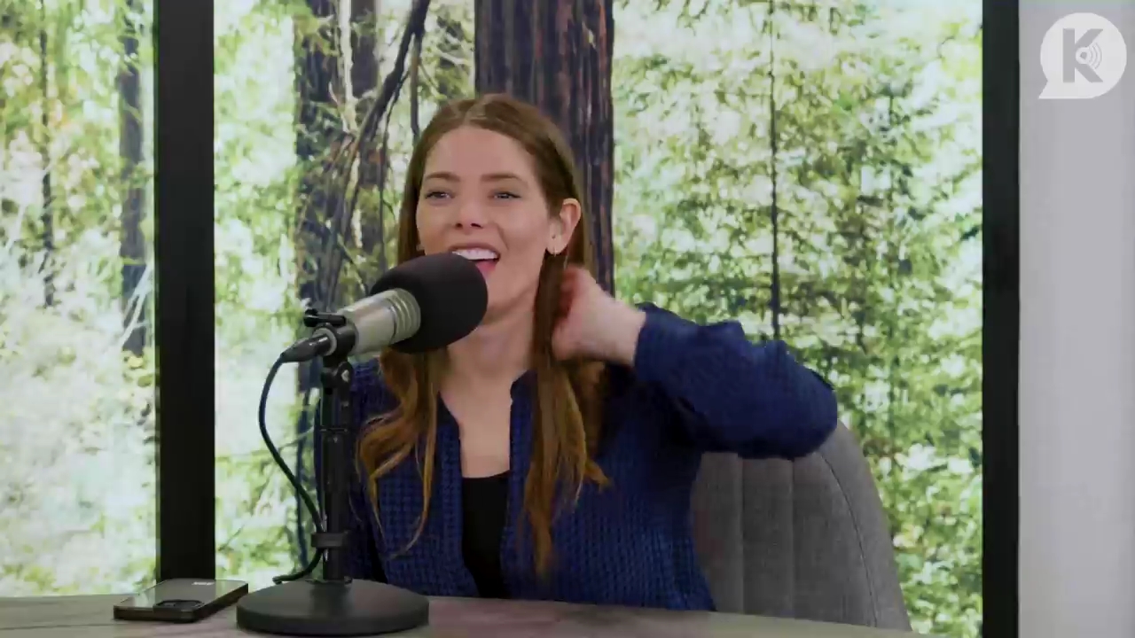 Ashley-Greene-dot-nl_TheTwilightEffectPostcast-Aflevering9NewMoonRewatchPart3of3-3265.jpg Ashley-Greene-dot-nl_TheTwilightEffectPostcast-Aflevering9NewMoonRewatchPart3of3-3265.jpg