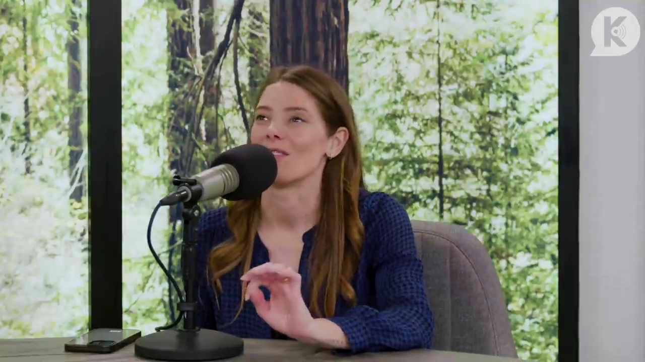 Ashley-Greene-dot-nl_TheTwilightEffectPostcast-Aflevering9NewMoonRewatchPart3of3-3269.jpg Ashley-Greene-dot-nl_TheTwilightEffectPostcast-Aflevering9NewMoonRewatchPart3of3-3269.jpg