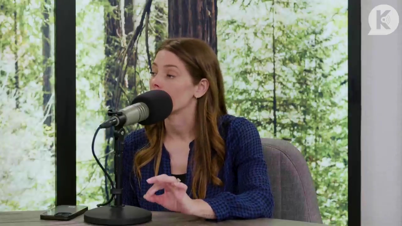 Ashley-Greene-dot-nl_TheTwilightEffectPostcast-Aflevering9NewMoonRewatchPart3of3-3280.jpg Ashley-Greene-dot-nl_TheTwilightEffectPostcast-Aflevering9NewMoonRewatchPart3of3-3280.jpg