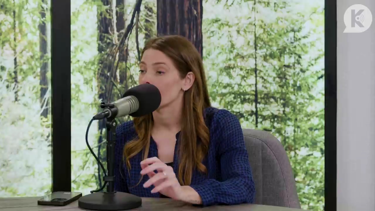 Ashley-Greene-dot-nl_TheTwilightEffectPostcast-Aflevering9NewMoonRewatchPart3of3-3283.jpg Ashley-Greene-dot-nl_TheTwilightEffectPostcast-Aflevering9NewMoonRewatchPart3of3-3283.jpg