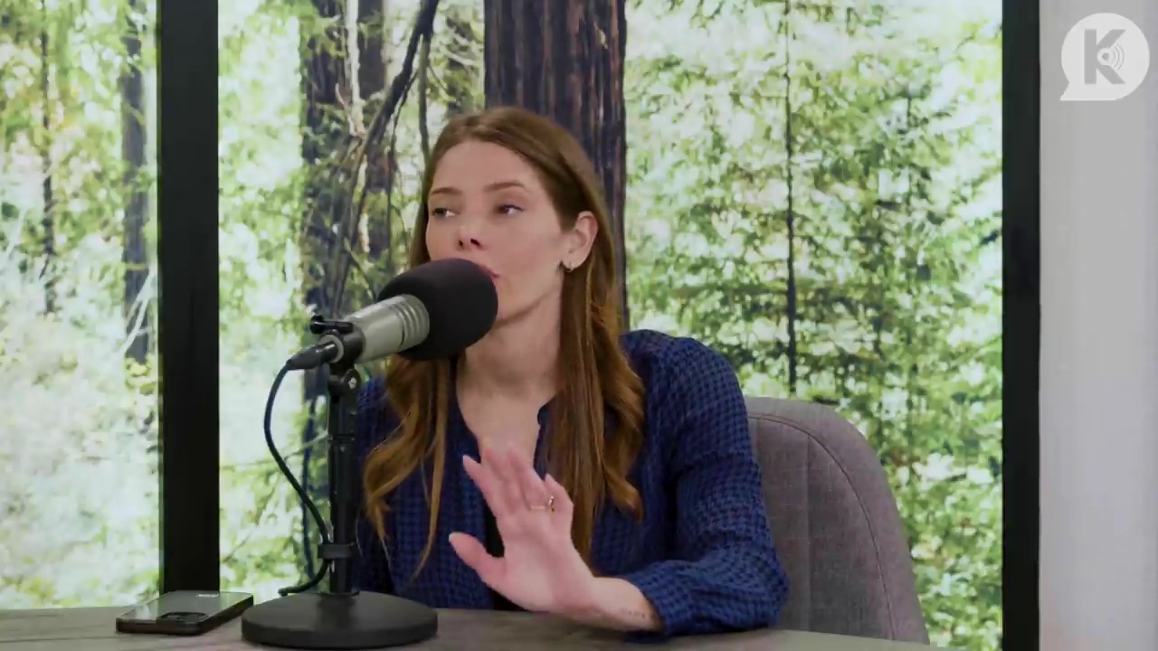 Ashley-Greene-dot-nl_TheTwilightEffectPostcast-Aflevering9NewMoonRewatchPart3of3-3291.jpg Ashley-Greene-dot-nl_TheTwilightEffectPostcast-Aflevering9NewMoonRewatchPart3of3-3291.jpg