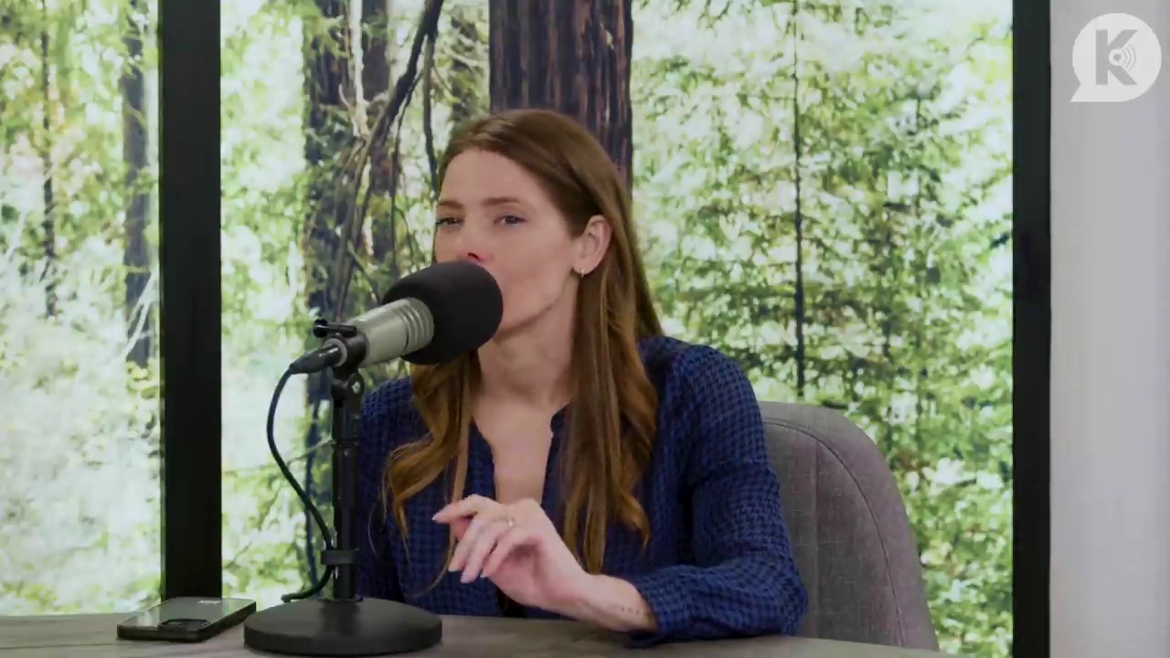 Ashley-Greene-dot-nl_TheTwilightEffectPostcast-Aflevering9NewMoonRewatchPart3of3-3297.jpg Ashley-Greene-dot-nl_TheTwilightEffectPostcast-Aflevering9NewMoonRewatchPart3of3-3297.jpg