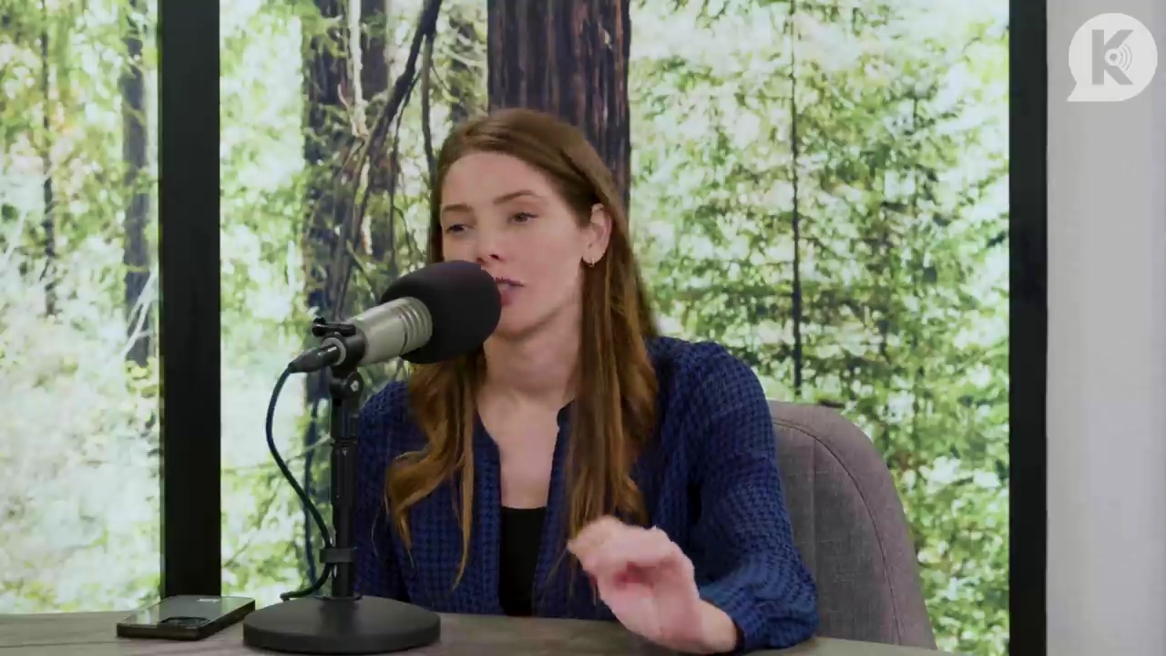 Ashley-Greene-dot-nl_TheTwilightEffectPostcast-Aflevering9NewMoonRewatchPart3of3-3350.jpg Ashley-Greene-dot-nl_TheTwilightEffectPostcast-Aflevering9NewMoonRewatchPart3of3-3350.jpg