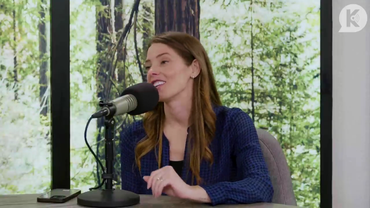 Ashley-Greene-dot-nl_TheTwilightEffectPostcast-Aflevering9NewMoonRewatchPart3of3-3355.jpg Ashley-Greene-dot-nl_TheTwilightEffectPostcast-Aflevering9NewMoonRewatchPart3of3-3355.jpg