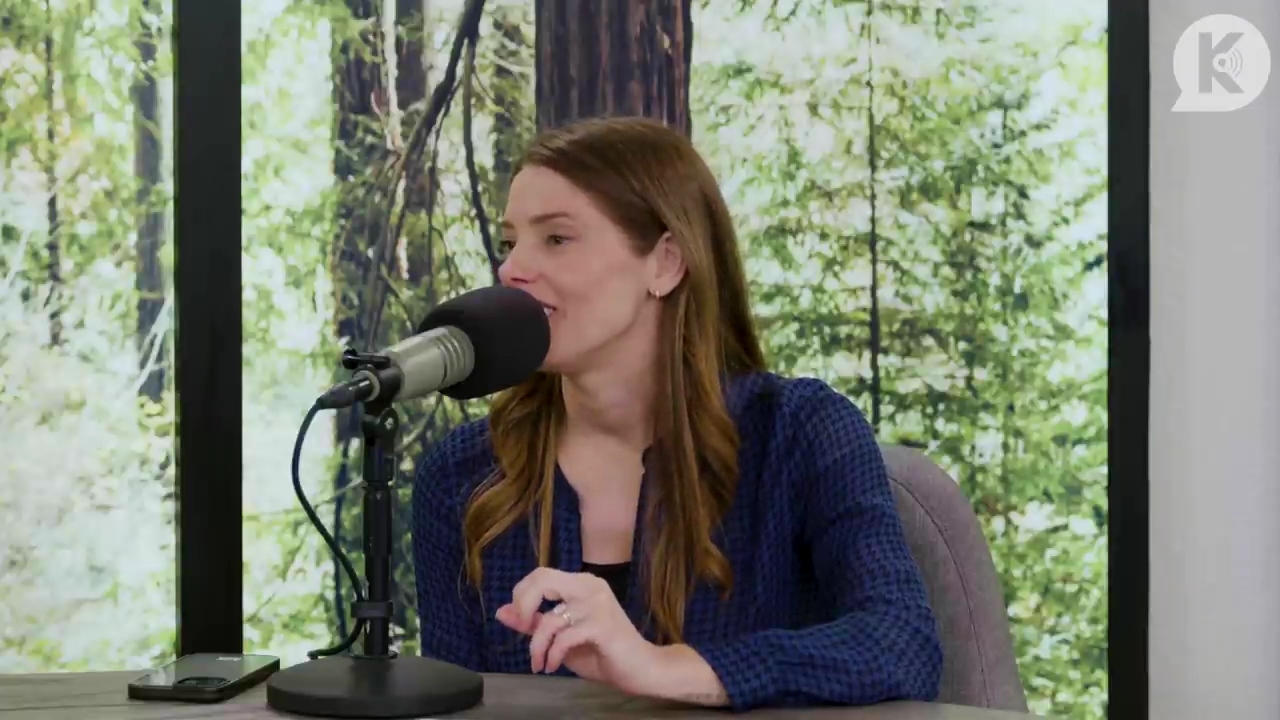 Ashley-Greene-dot-nl_TheTwilightEffectPostcast-Aflevering9NewMoonRewatchPart3of3-3360.jpg Ashley-Greene-dot-nl_TheTwilightEffectPostcast-Aflevering9NewMoonRewatchPart3of3-3360.jpg