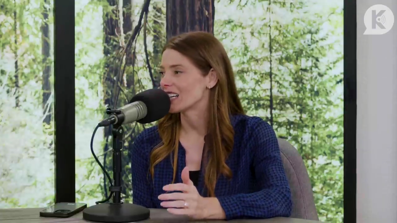 Ashley-Greene-dot-nl_TheTwilightEffectPostcast-Aflevering9NewMoonRewatchPart3of3-3363.jpg Ashley-Greene-dot-nl_TheTwilightEffectPostcast-Aflevering9NewMoonRewatchPart3of3-3363.jpg