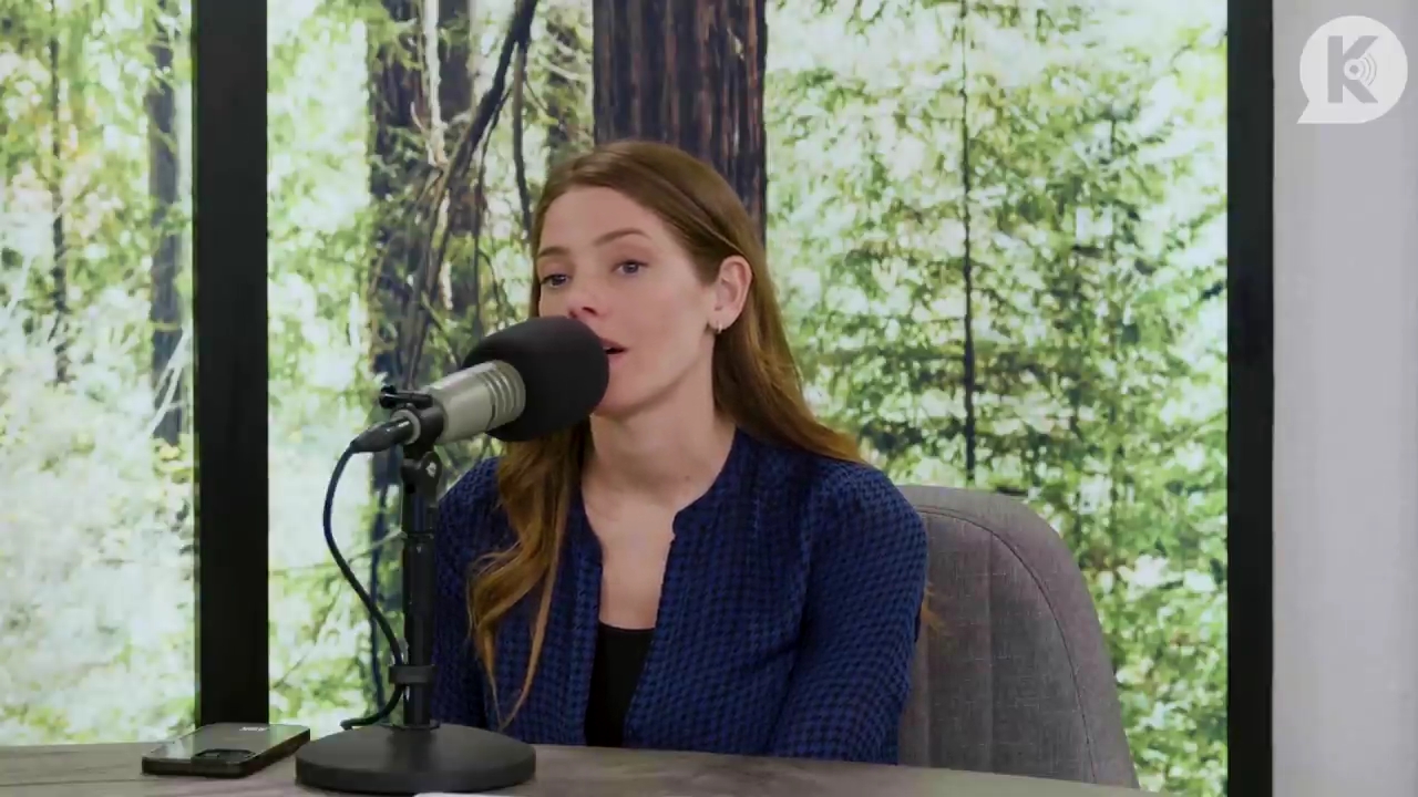 Ashley-Greene-dot-nl_TheTwilightEffectPostcast-Aflevering9NewMoonRewatchPart3of3-3438.jpg Ashley-Greene-dot-nl_TheTwilightEffectPostcast-Aflevering9NewMoonRewatchPart3of3-3438.jpg