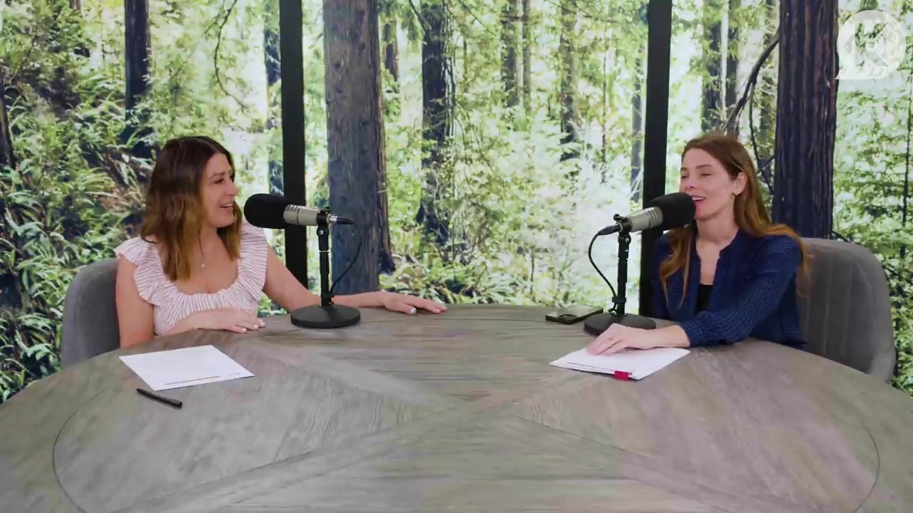 Ashley-Greene-dot-nl_TheTwilightEffectPostcast-Aflevering9NewMoonRewatchPart3of3-3468.jpg Ashley-Greene-dot-nl_TheTwilightEffectPostcast-Aflevering9NewMoonRewatchPart3of3-3468.jpg