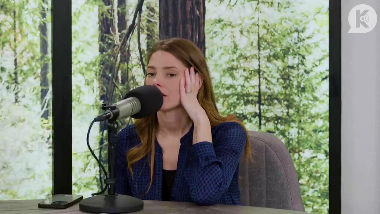 Ashley-Greene-dot-nl_TheTwilightEffectPostcast-Aflevering9NewMoonRewatchPart3of3-3476.jpg Ashley-Greene-dot-nl_TheTwilightEffectPostcast-Aflevering9NewMoonRewatchPart3of3-3476.jpg