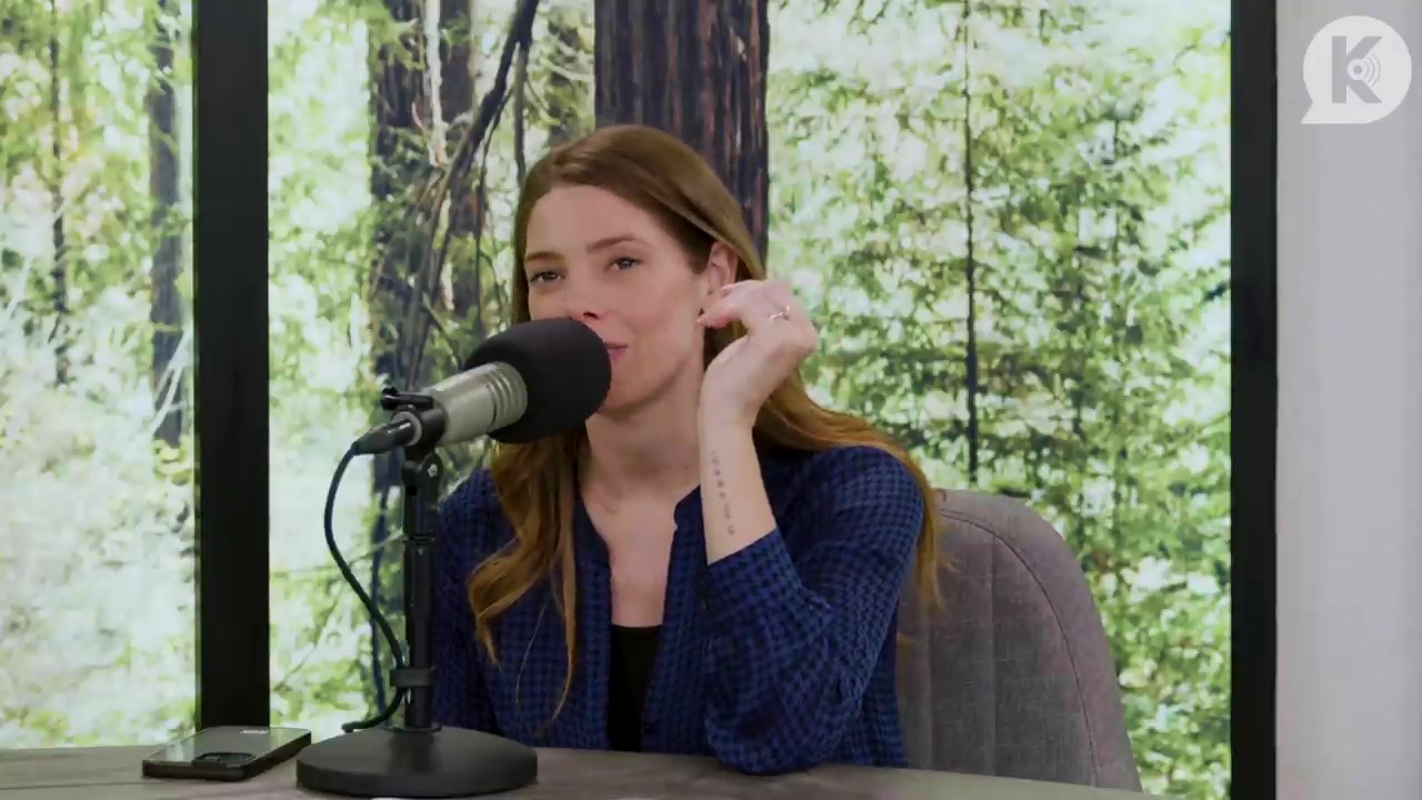 Ashley-Greene-dot-nl_TheTwilightEffectPostcast-Aflevering9NewMoonRewatchPart3of3-3480.jpg Ashley-Greene-dot-nl_TheTwilightEffectPostcast-Aflevering9NewMoonRewatchPart3of3-3480.jpg