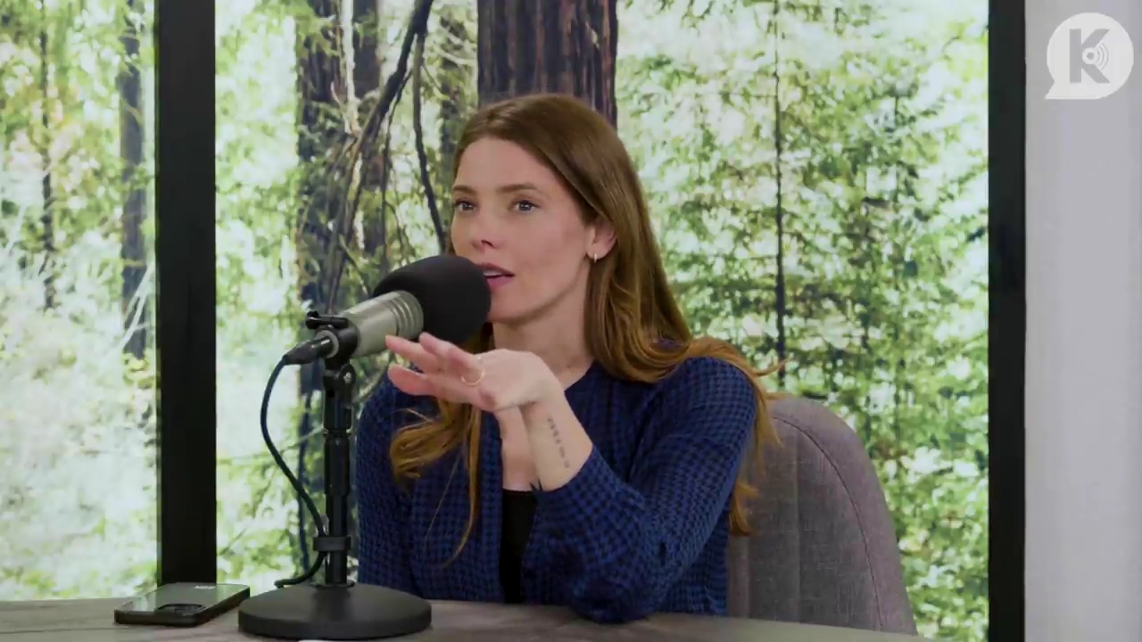 Ashley-Greene-dot-nl_TheTwilightEffectPostcast-Aflevering9NewMoonRewatchPart3of3-3527.jpg Ashley-Greene-dot-nl_TheTwilightEffectPostcast-Aflevering9NewMoonRewatchPart3of3-3527.jpg