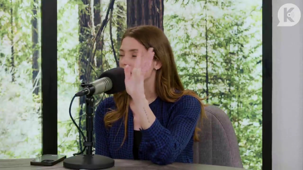 Ashley-Greene-dot-nl_TheTwilightEffectPostcast-Aflevering9NewMoonRewatchPart3of3-3528.jpg Ashley-Greene-dot-nl_TheTwilightEffectPostcast-Aflevering9NewMoonRewatchPart3of3-3528.jpg