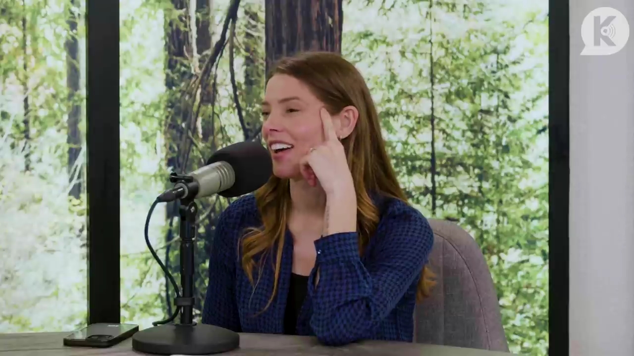 Ashley-Greene-dot-nl_TheTwilightEffectPostcast-Aflevering9NewMoonRewatchPart3of3-3596.jpg Ashley-Greene-dot-nl_TheTwilightEffectPostcast-Aflevering9NewMoonRewatchPart3of3-3596.jpg