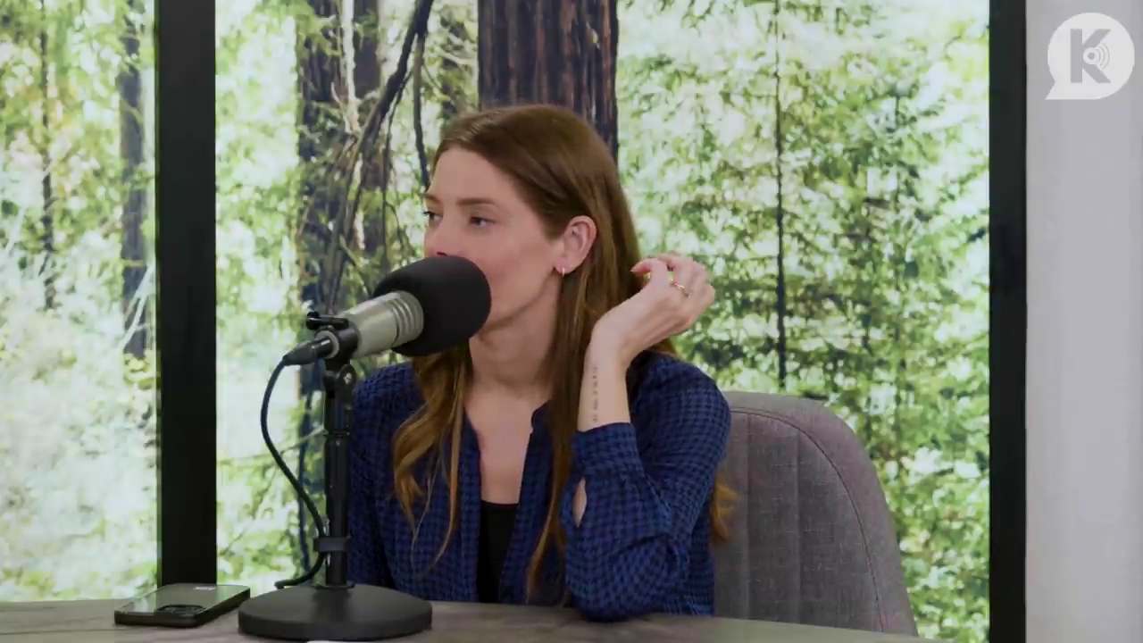 Ashley-Greene-dot-nl_TheTwilightEffectPostcast-Aflevering9NewMoonRewatchPart3of3-3612.jpg Ashley-Greene-dot-nl_TheTwilightEffectPostcast-Aflevering9NewMoonRewatchPart3of3-3612.jpg