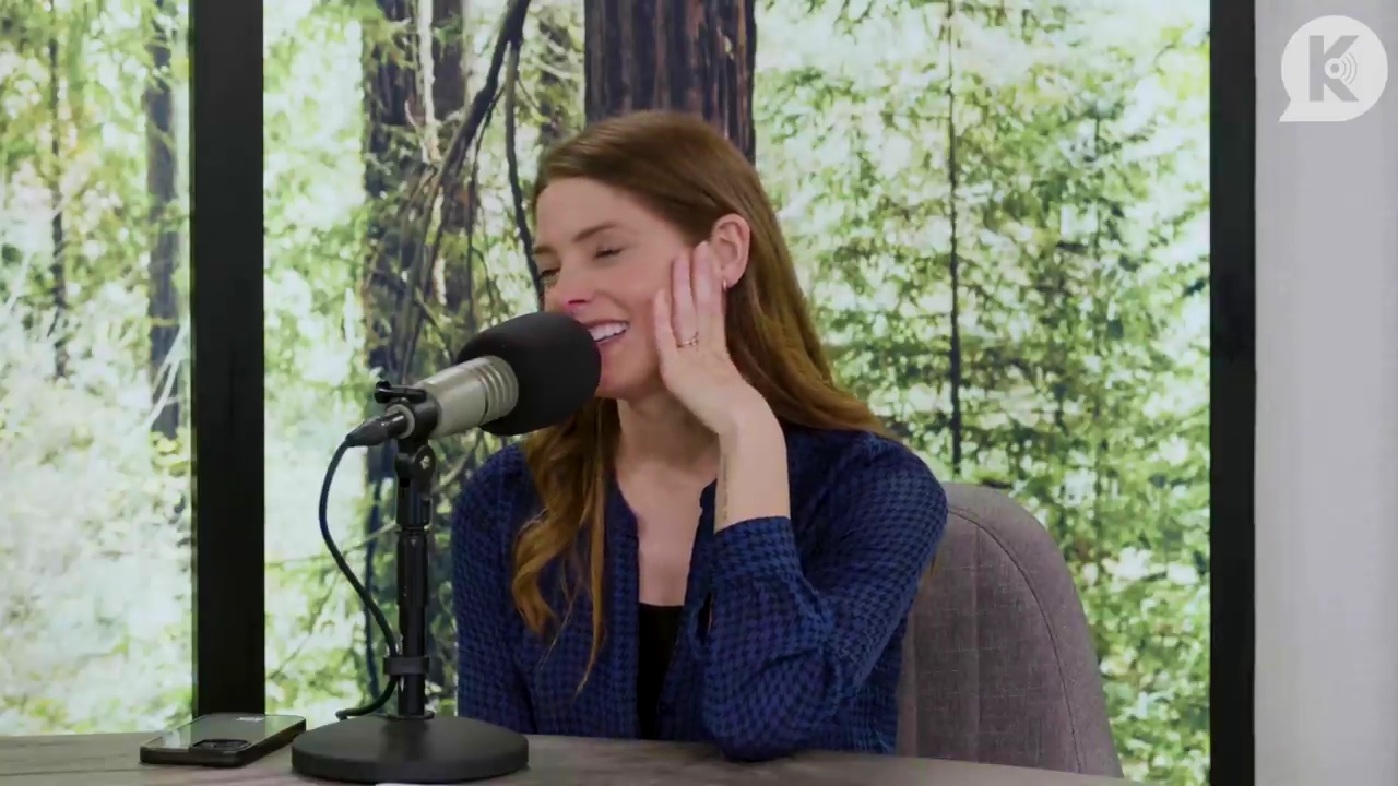 Ashley-Greene-dot-nl_TheTwilightEffectPostcast-Aflevering9NewMoonRewatchPart3of3-3624.jpg Ashley-Greene-dot-nl_TheTwilightEffectPostcast-Aflevering9NewMoonRewatchPart3of3-3624.jpg