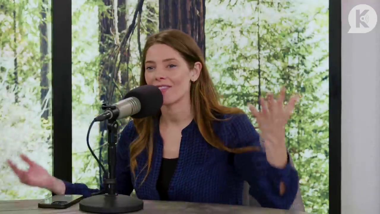 Ashley-Greene-dot-nl_TheTwilightEffectPostcast-Aflevering9NewMoonRewatchPart3of3-3733.jpg Ashley-Greene-dot-nl_TheTwilightEffectPostcast-Aflevering9NewMoonRewatchPart3of3-3733.jpg