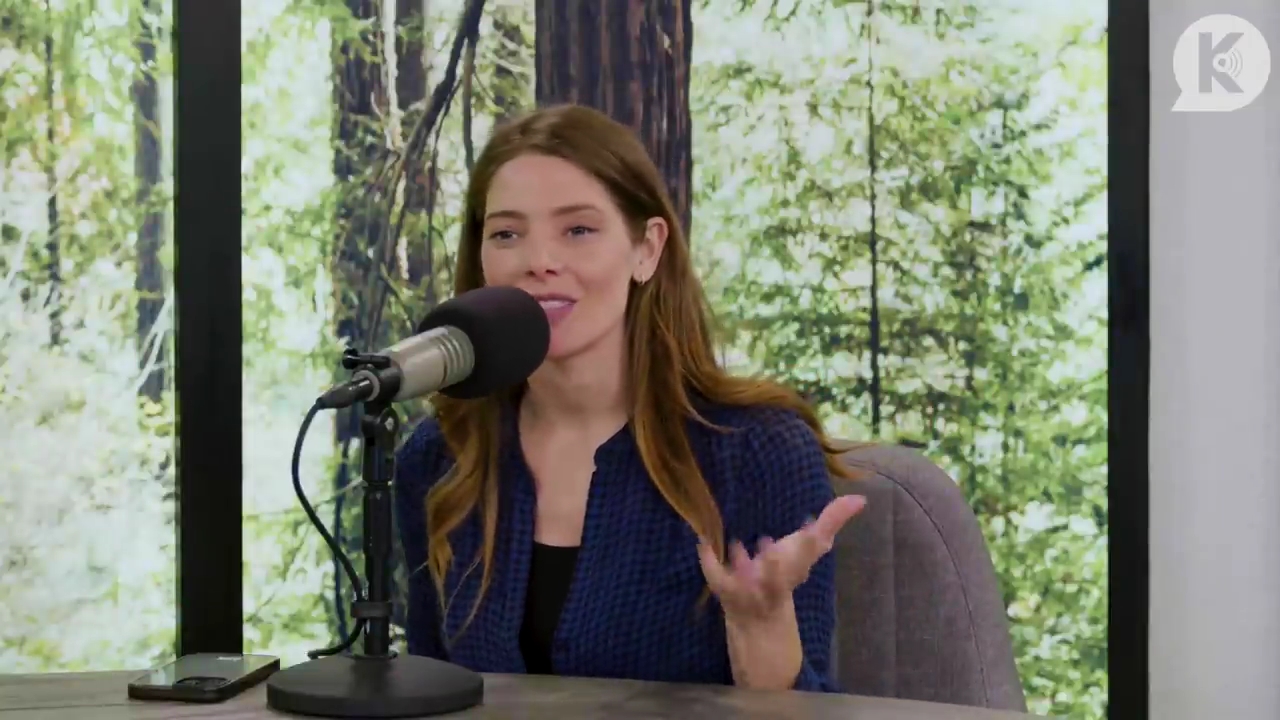 Ashley-Greene-dot-nl_TheTwilightEffectPostcast-Aflevering9NewMoonRewatchPart3of3-3734.jpg Ashley-Greene-dot-nl_TheTwilightEffectPostcast-Aflevering9NewMoonRewatchPart3of3-3734.jpg