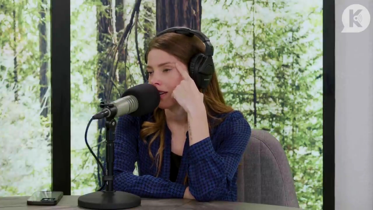 Ashley-Greene-dot-nl_TheTwilightEffectPostcast-Aflevering9NewMoonRewatchPart3of3-3786.jpg Ashley-Greene-dot-nl_TheTwilightEffectPostcast-Aflevering9NewMoonRewatchPart3of3-3786.jpg