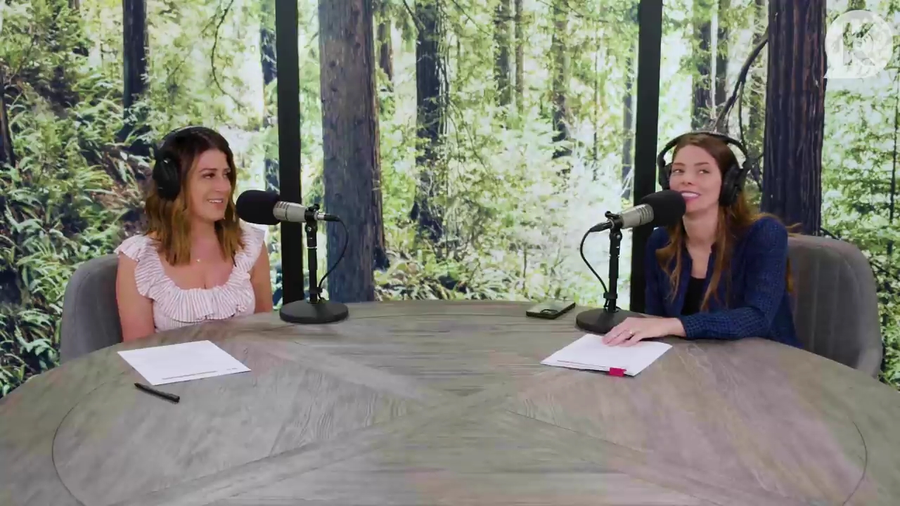 Ashley-Greene-dot-nl_TheTwilightEffectPostcast-Aflevering9NewMoonRewatchPart3of3-3868.jpg Ashley-Greene-dot-nl_TheTwilightEffectPostcast-Aflevering9NewMoonRewatchPart3of3-3868.jpg