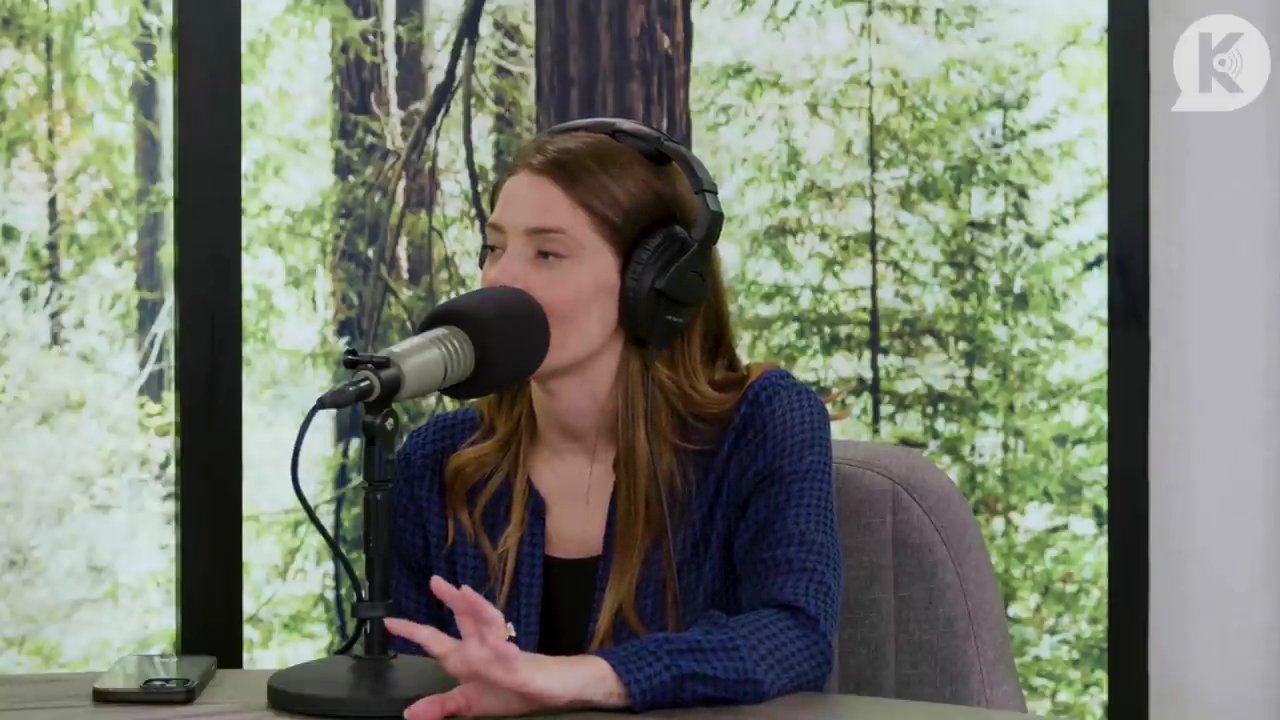 Ashley-Greene-dot-nl_TheTwilightEffectPostcast-Aflevering9NewMoonRewatchPart3of3-3881.jpg Ashley-Greene-dot-nl_TheTwilightEffectPostcast-Aflevering9NewMoonRewatchPart3of3-3881.jpg