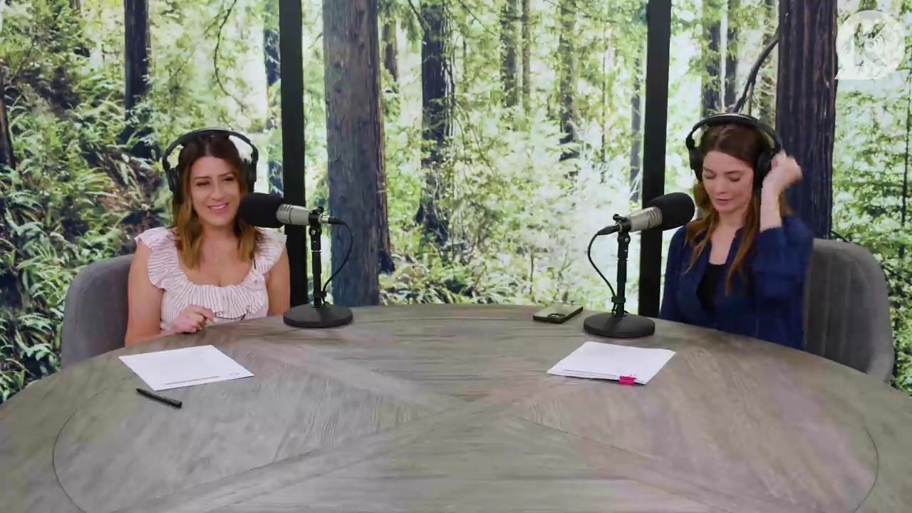 Ashley-Greene-dot-nl_TheTwilightEffectPostcast-Aflevering9NewMoonRewatchPart3of3-3902.jpg Ashley-Greene-dot-nl_TheTwilightEffectPostcast-Aflevering9NewMoonRewatchPart3of3-3902.jpg