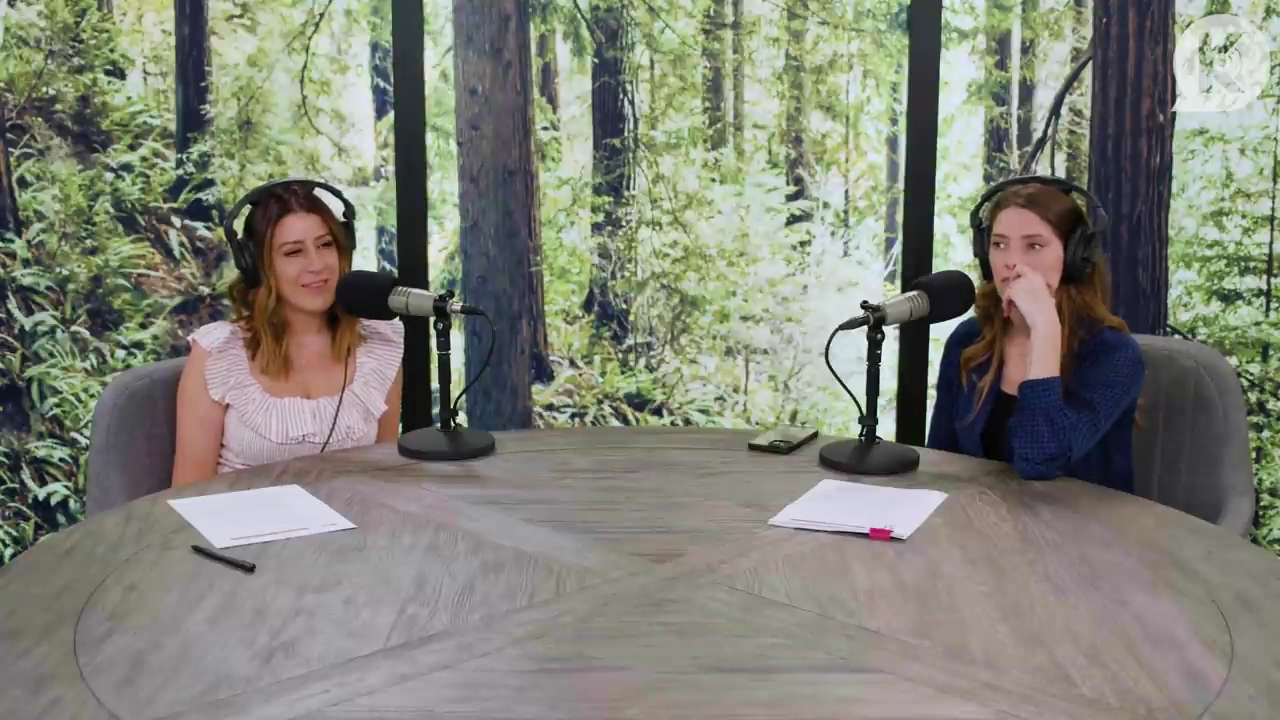 Ashley-Greene-dot-nl_TheTwilightEffectPostcast-Aflevering9NewMoonRewatchPart3of3-3917.jpg Ashley-Greene-dot-nl_TheTwilightEffectPostcast-Aflevering9NewMoonRewatchPart3of3-3917.jpg