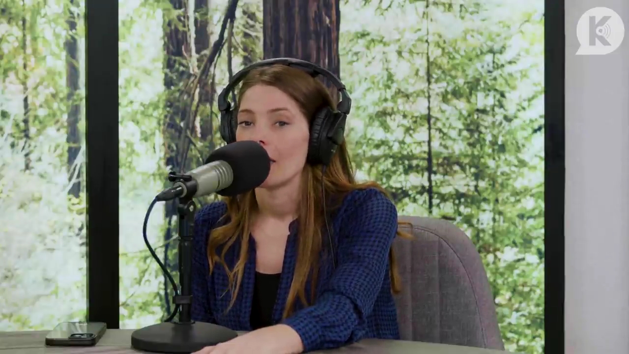 Ashley-Greene-dot-nl_TheTwilightEffectPostcast-Aflevering9NewMoonRewatchPart3of3-3943.jpg Ashley-Greene-dot-nl_TheTwilightEffectPostcast-Aflevering9NewMoonRewatchPart3of3-3943.jpg